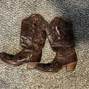 Size 7 women corral boots